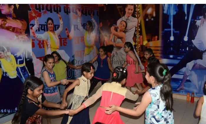 Movesz dance company